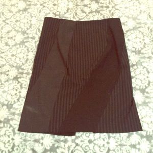 The limited stretch Pencil skirt pinstripe